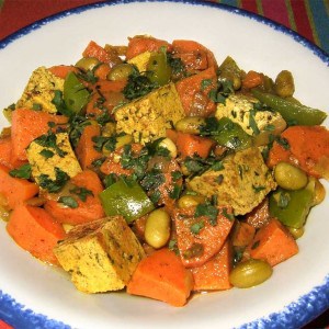 Poêlée de tofu, patate douce et légumes aux épices