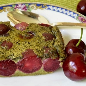 Clafoutis aux cerises et au thé Matcha