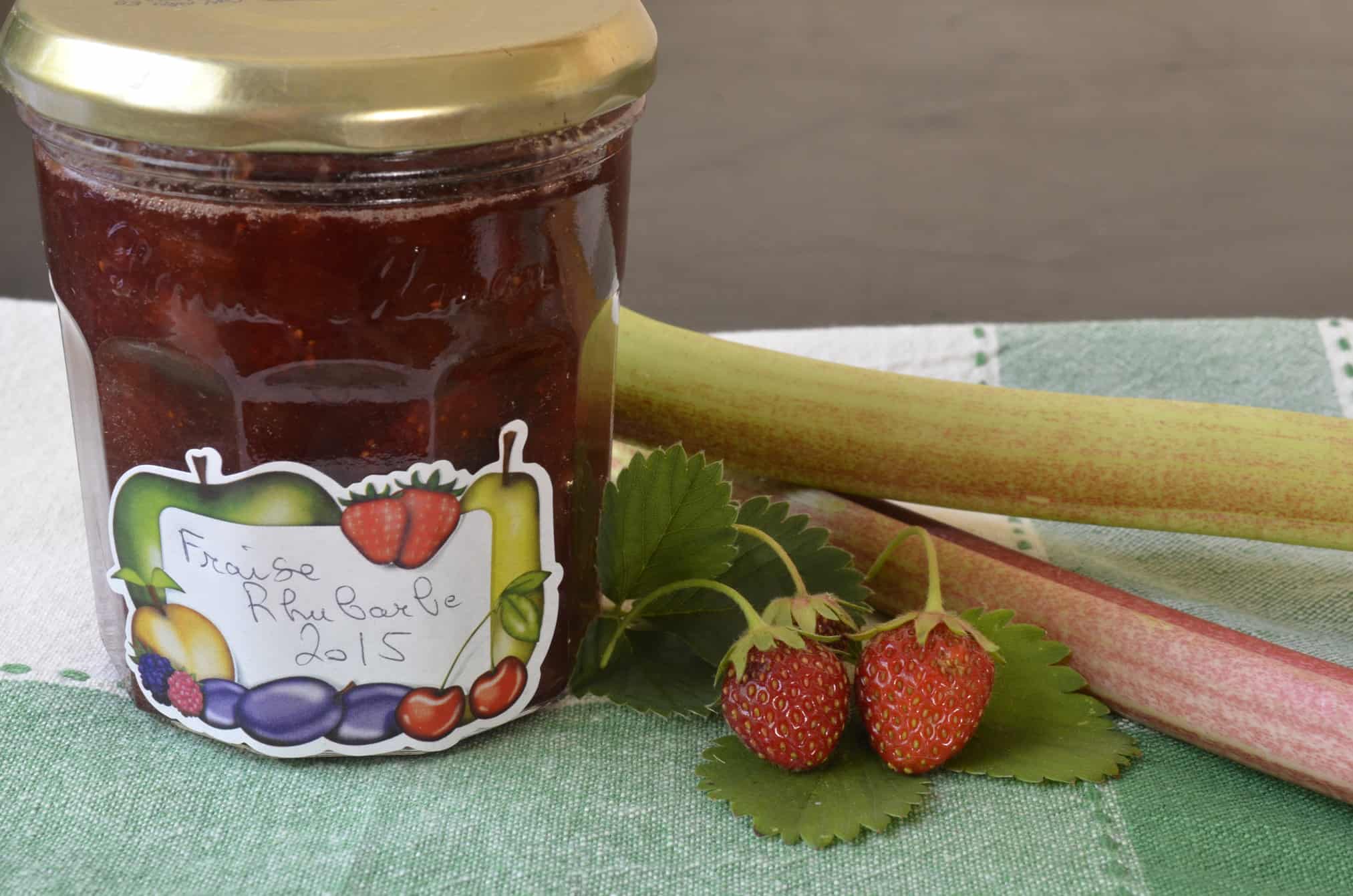 Confiture de fraise et rhubarbe