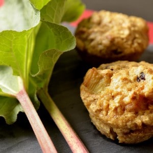 Muffins à la rhubarbe et canneberges