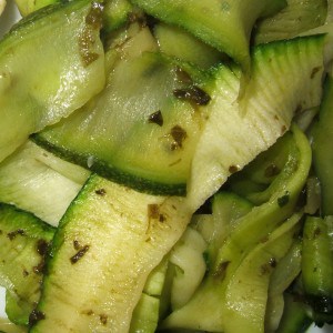 Tagliatelles de courgettes au pesto