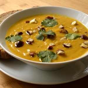 Soupe de carotte et quinoa aux noisettes