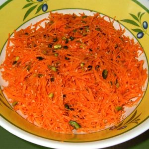 Salade de carottes aux pistaches sauce à l'orange