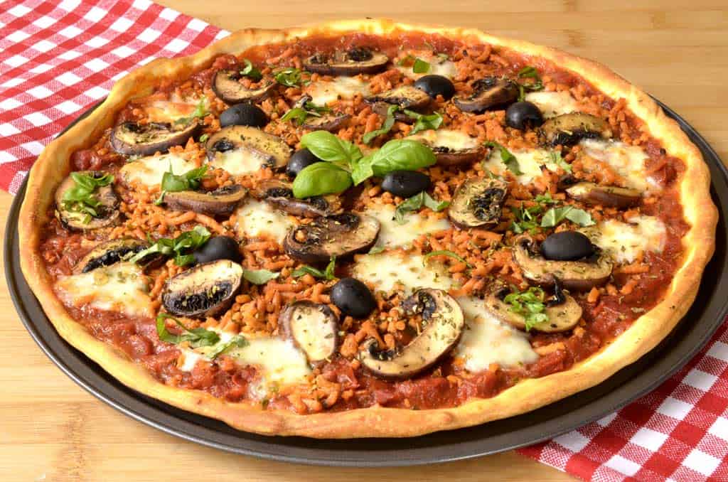 pizza aux champignons et haché végé