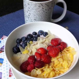 smoothie bowl aux fruits rouges