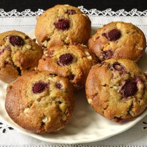 Gâteaux yaourt aux framboises et chocolat blanc