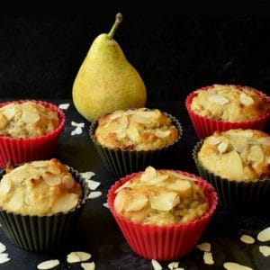 Gâteaux yaourt aux poires et amandes