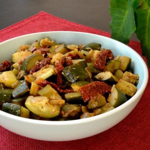 Courgettes sautées aux tomates séchées