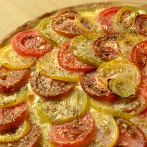 Tarte à la tomate et à la moutarde