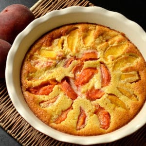 Clafoutis de pêches au lait et noix de coco